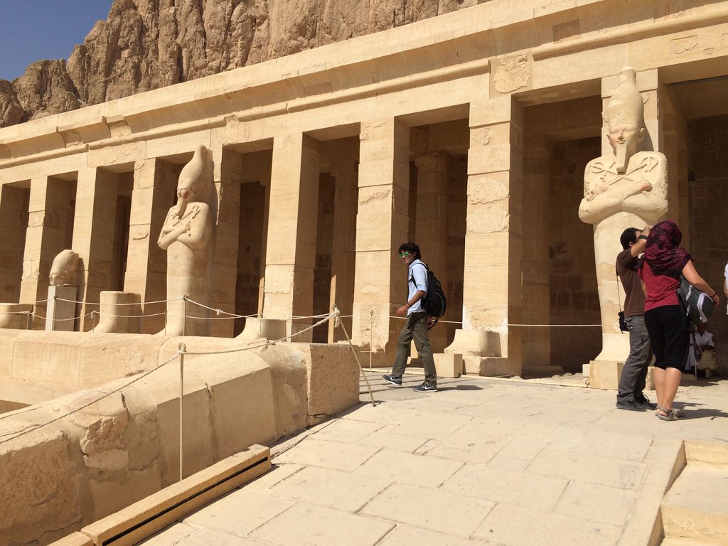 Explore the Valley of the Kings, Hatshepsut Temple & Colossi of Memnon